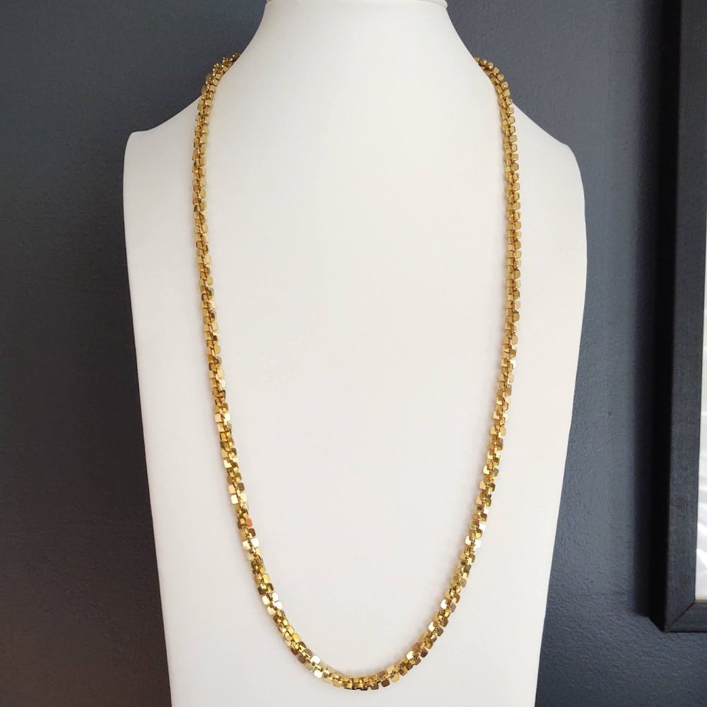 Gold uneven tiny link necklace